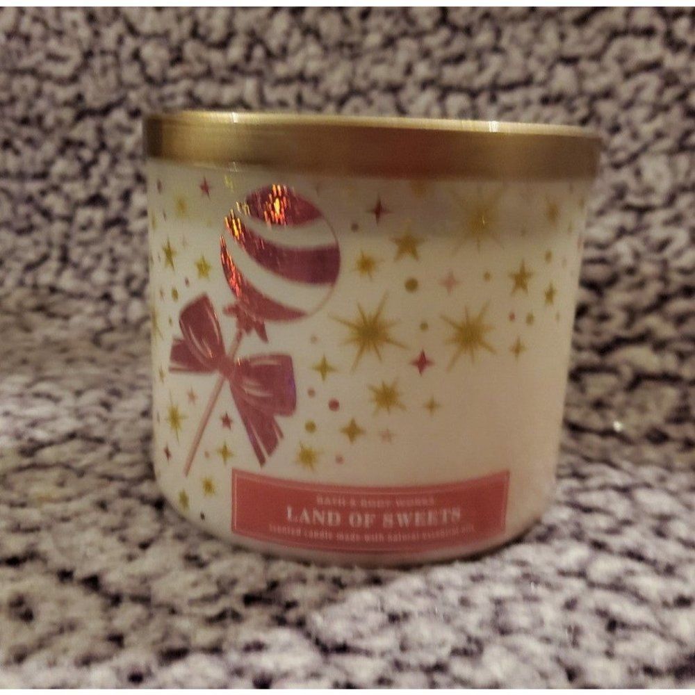 Bath & Body Works Land of the Sweets Fragrance Scented 3 Wick Candle